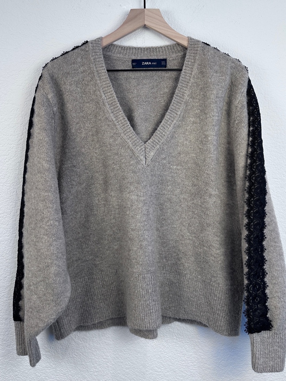 ZARA Knit Taupe Black Lace Sleeve V Neck Sweater Size S Fall